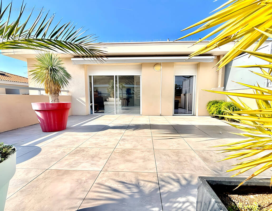 Appartement à SIX-FOURS-LES-PLAGES