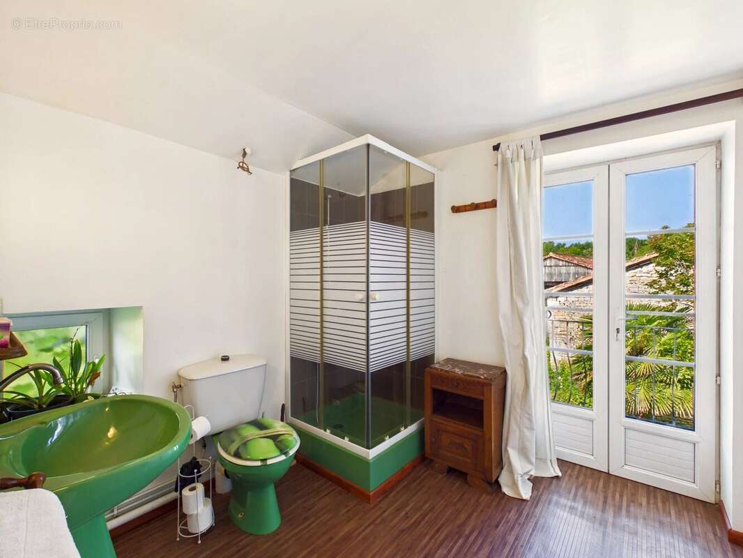 Maison familiale spacieuse avec 5 chambres, grand terrain - photo 7