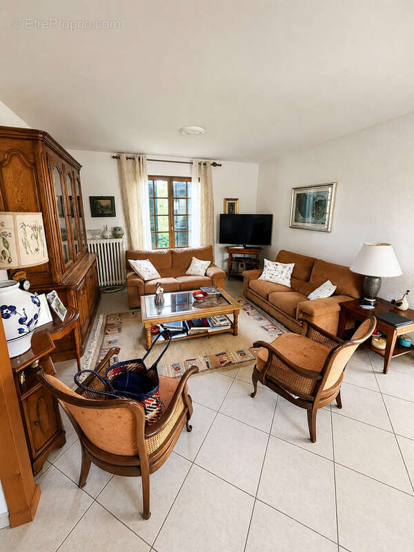 Vetraz-monthoux   maison familiale de 162 m2 au cœur du village - photo 3