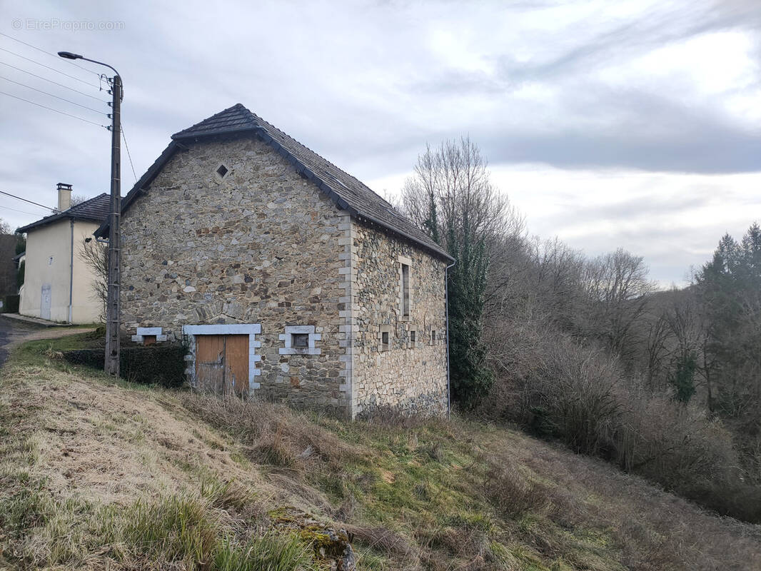 Maison à LAGUENNE