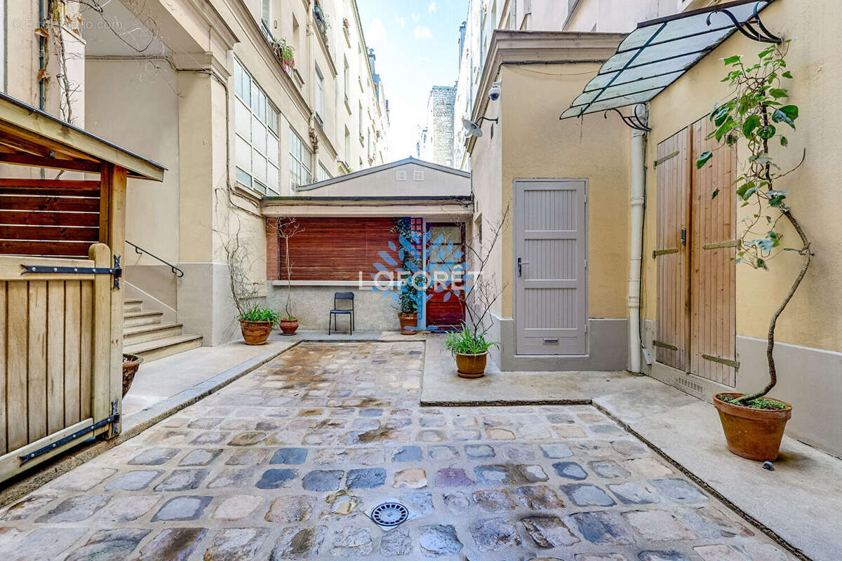 Appartement à PARIS-11E