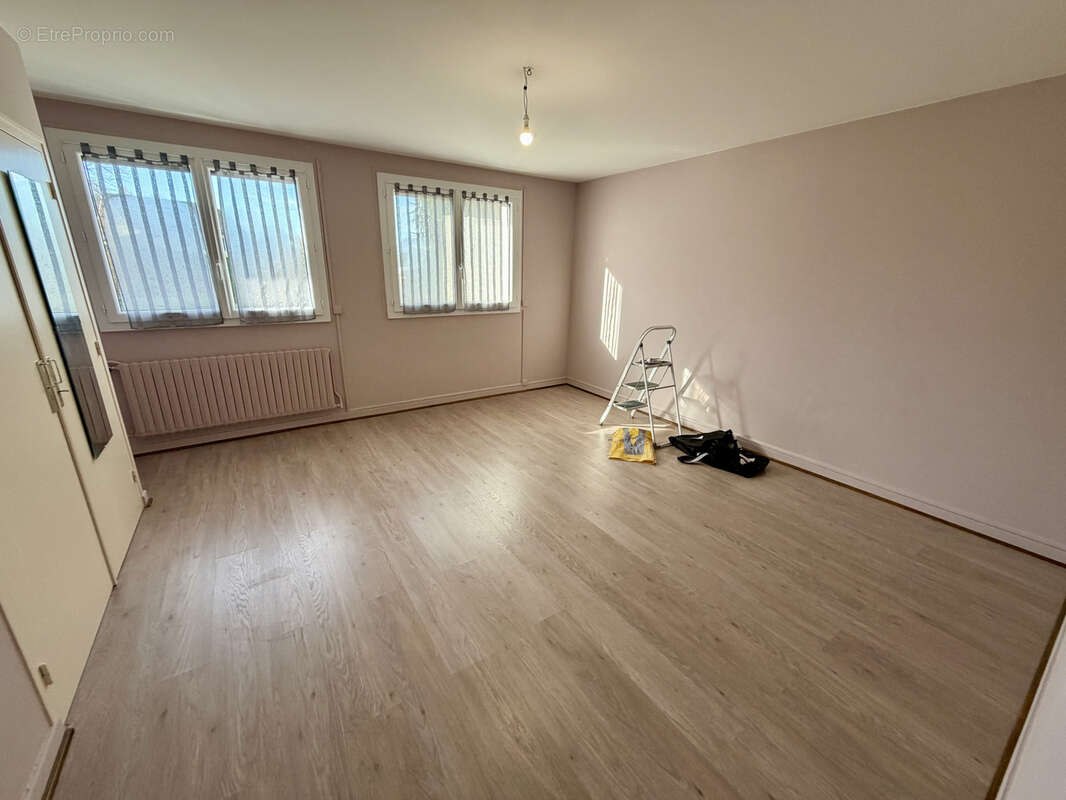 Maison à SAINTE-HELENE-SUR-ISERE