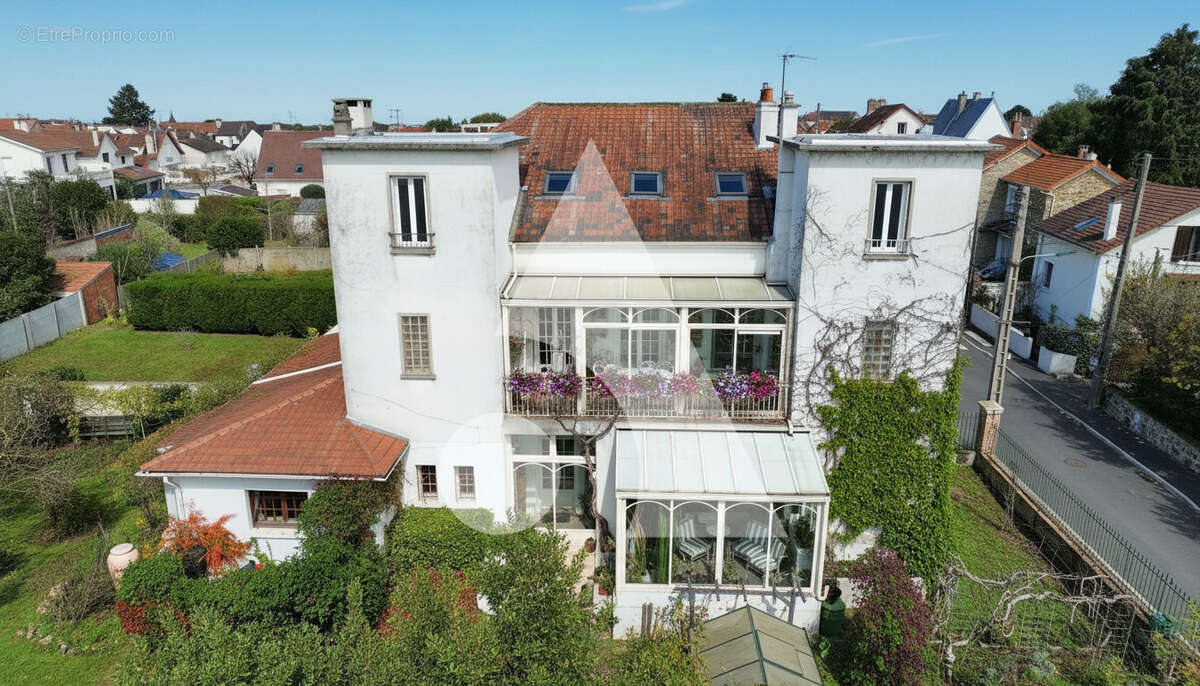 Maison Sannois 10 pièce(s) 250 m2 - photo 2