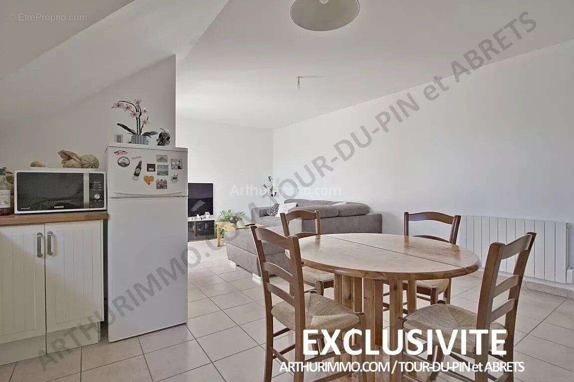 Appartement à LA TOUR-DU-PIN