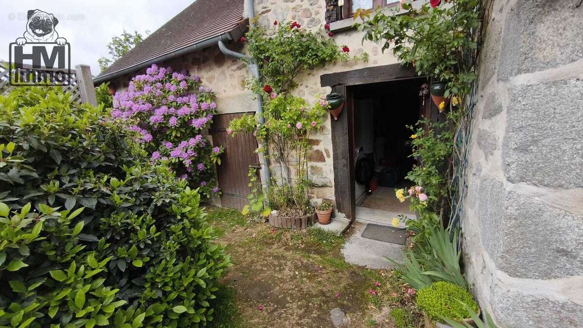 n°8 - Maison à SAINT-HILAIRE-LES-PLACES