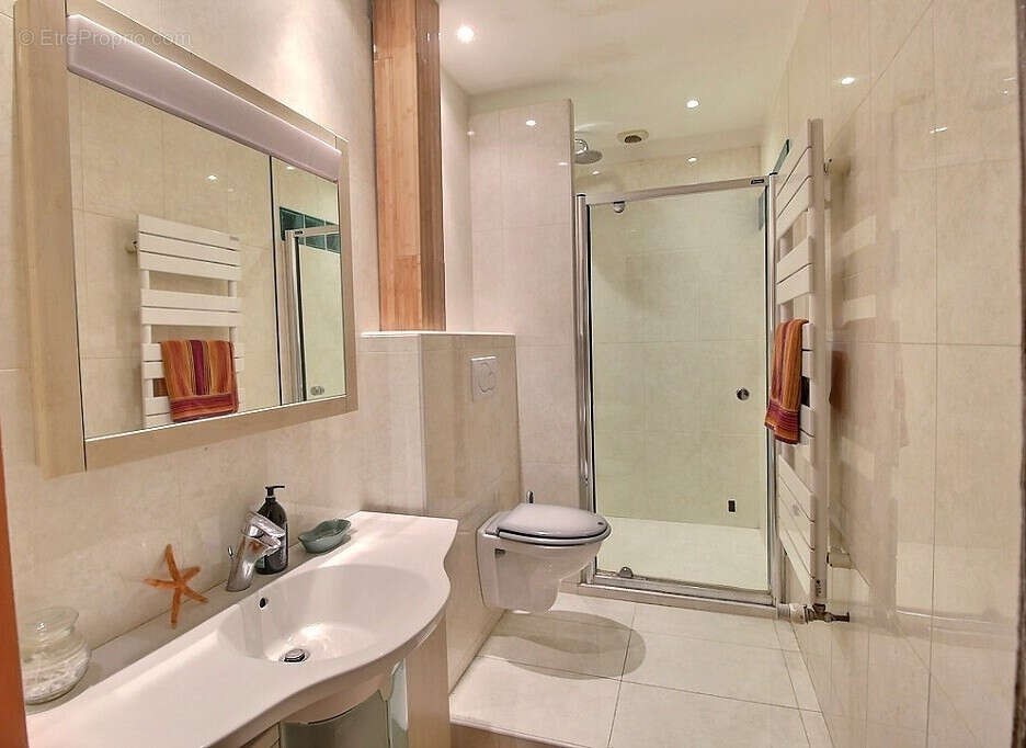 Appartement à MARSEILLE-6E