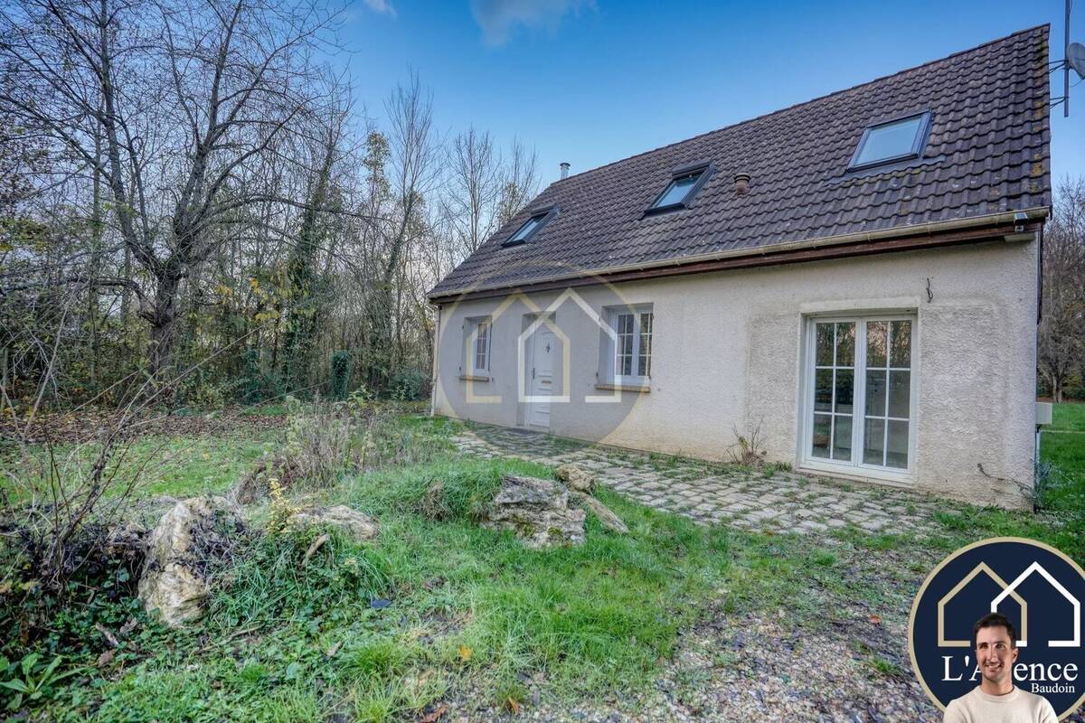 Maison à MONDONVILLE-SAINT-JEAN