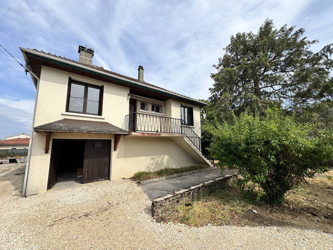 Maison à SAINT-ALBAN-DE-ROCHE