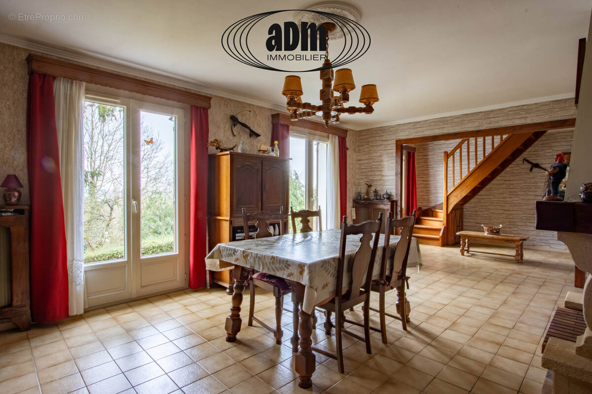 Maison à COULOMBS-EN-VALOIS