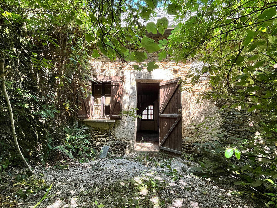 Maison à SENERGUES