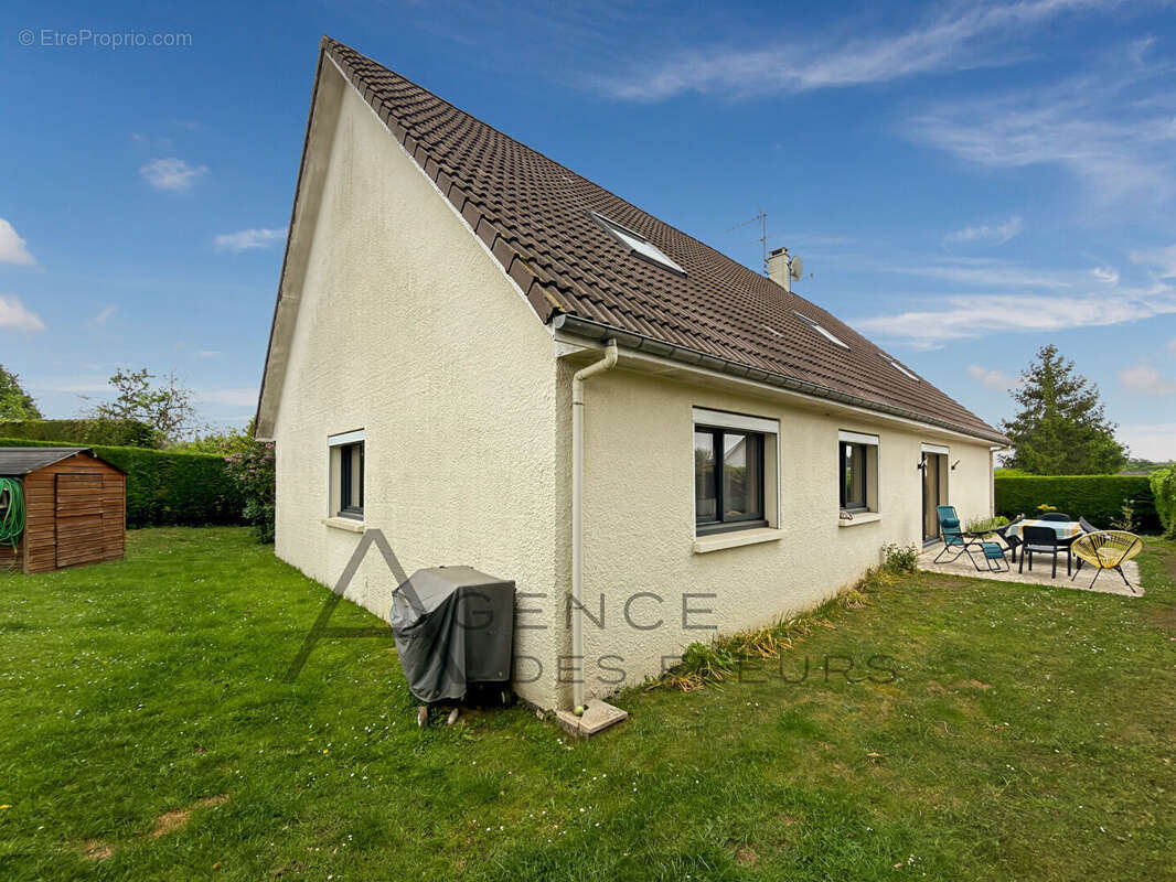 Maison Elbeuf 2237m2 - photo 2
