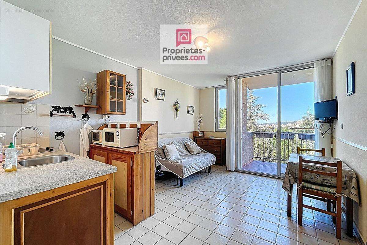 Appartement à GREOUX-LES-BAINS
