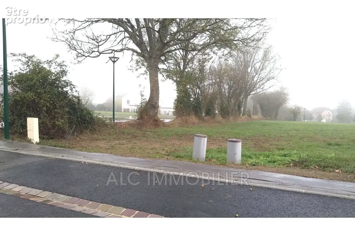 Terrain 622 m² à vendre à Saint-Cyr-En-Pail (53140) - photo 2