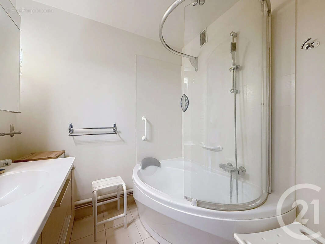 Appartement 71 m² à Troyes  - photo 5