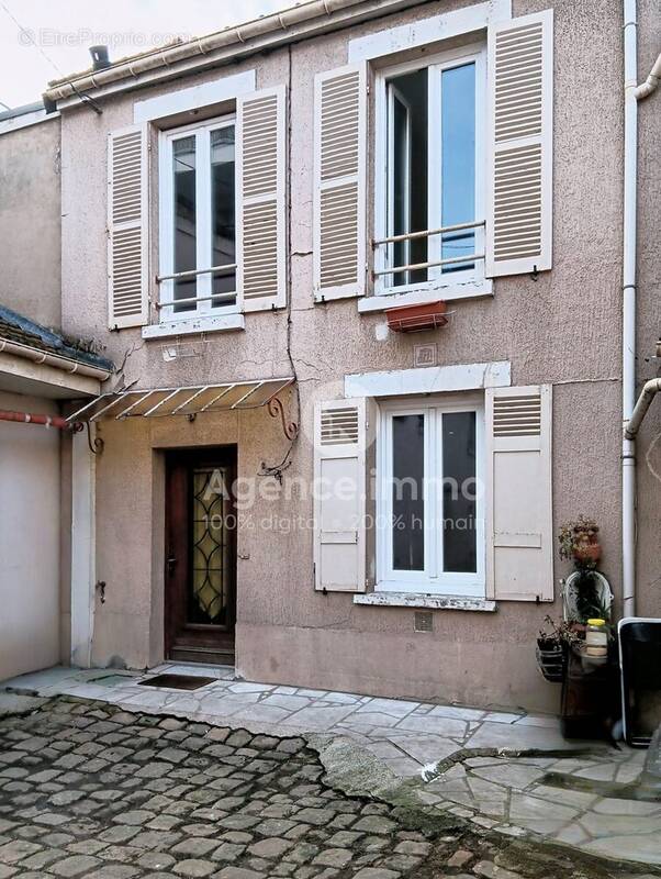 Maison à MONTMAGNY