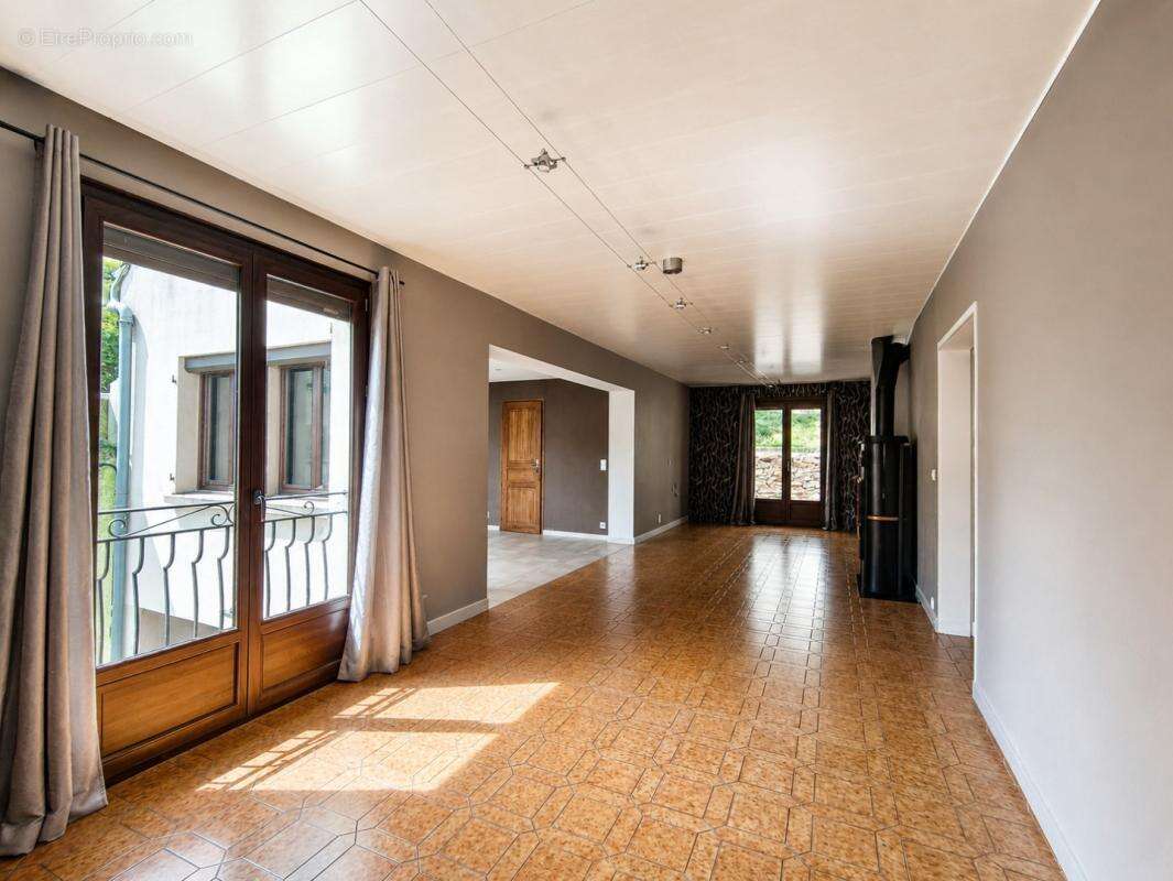 Maison 6 pièces / 180 m² / 305 000 EUR / VERZY - photo 4