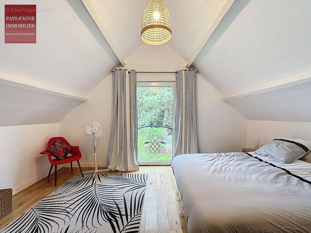 Maison à NEUVILLE-SUR-TOUQUES