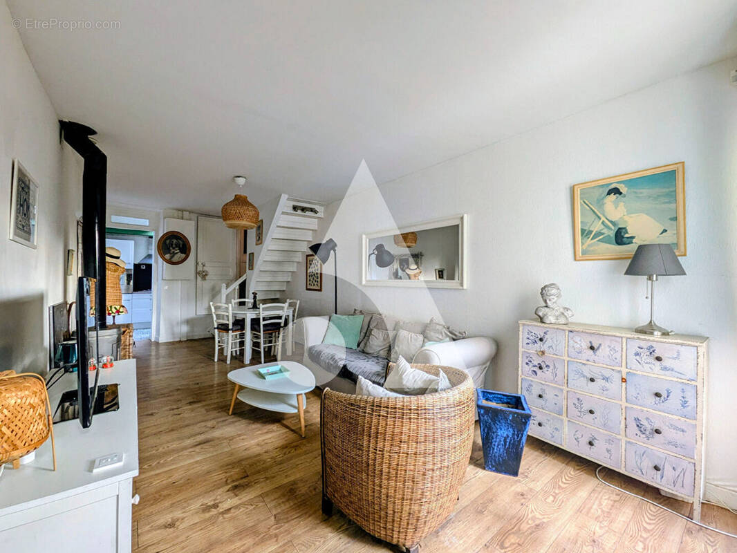 Maison à LA FRETTE-SUR-SEINE