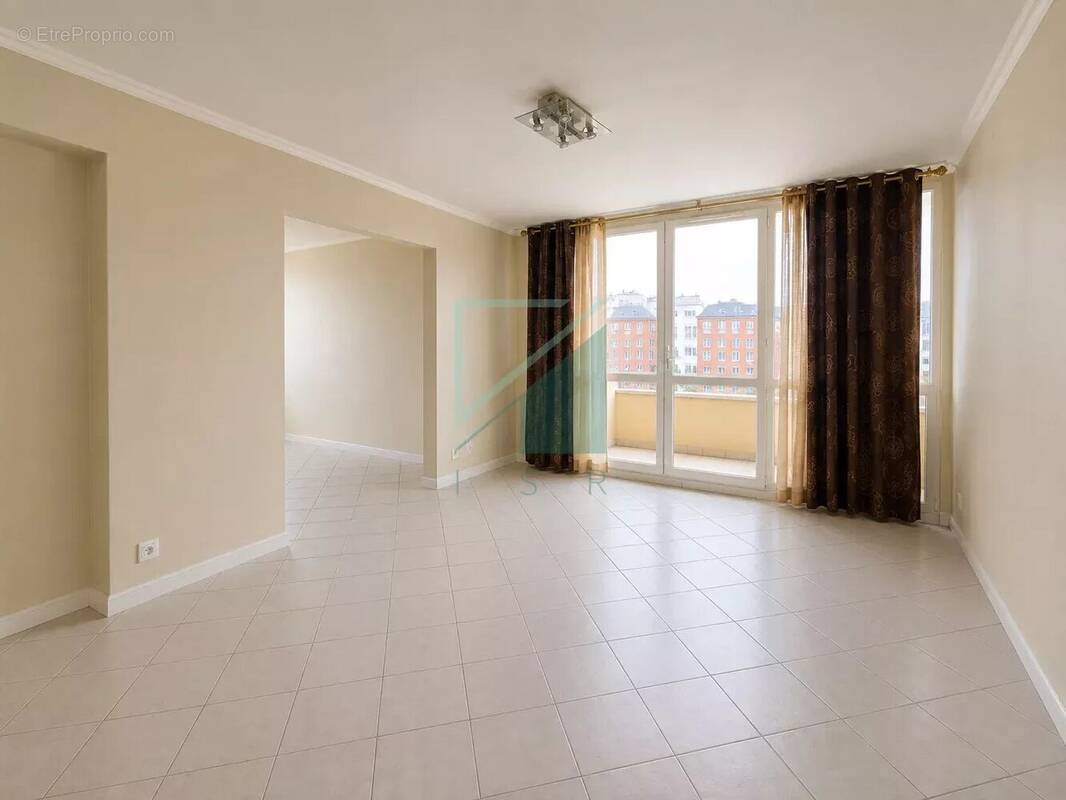Appartement à AUBERVILLIERS