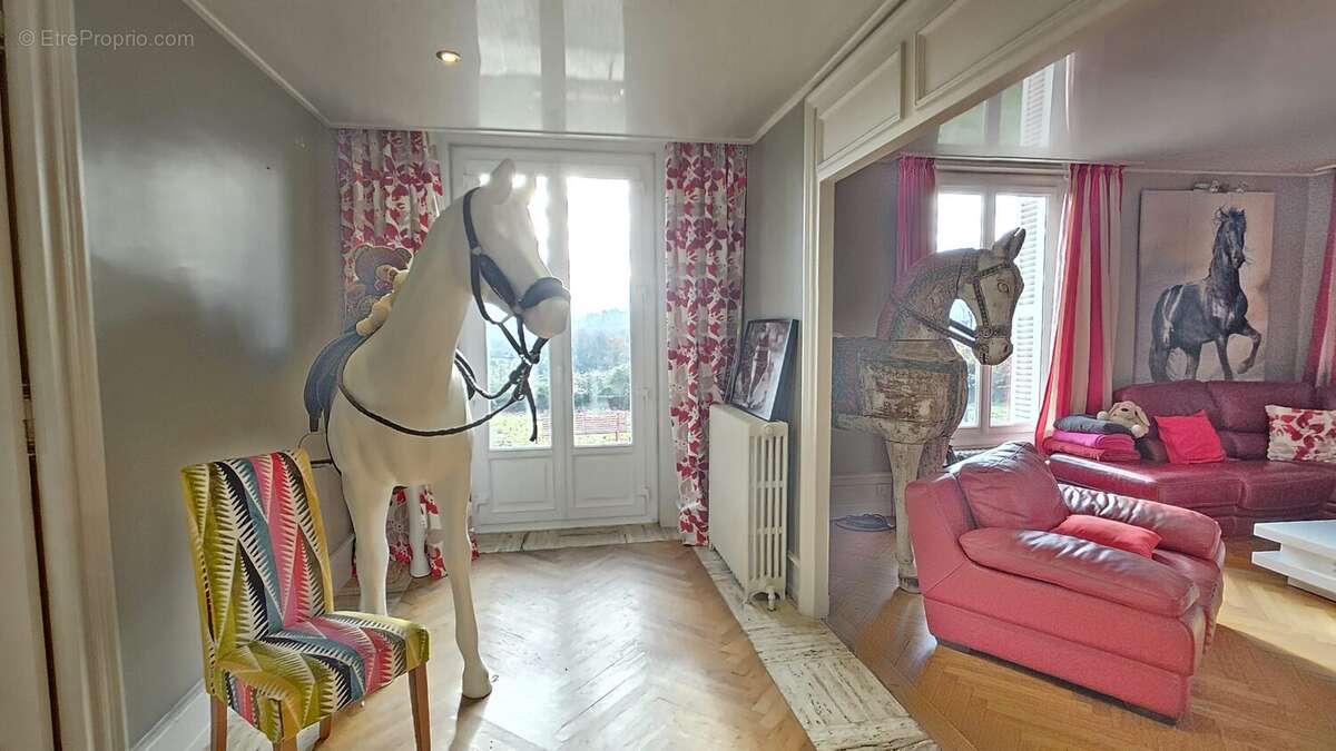 Maison à LA TALAUDIERE