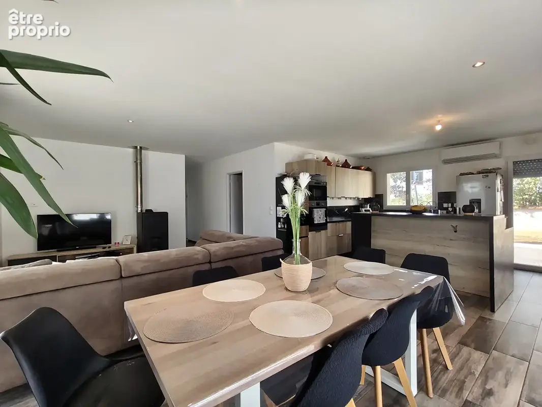 Plain-pied au calme   piscine   3 chambres   terrain 1 051 m2 - photo 2