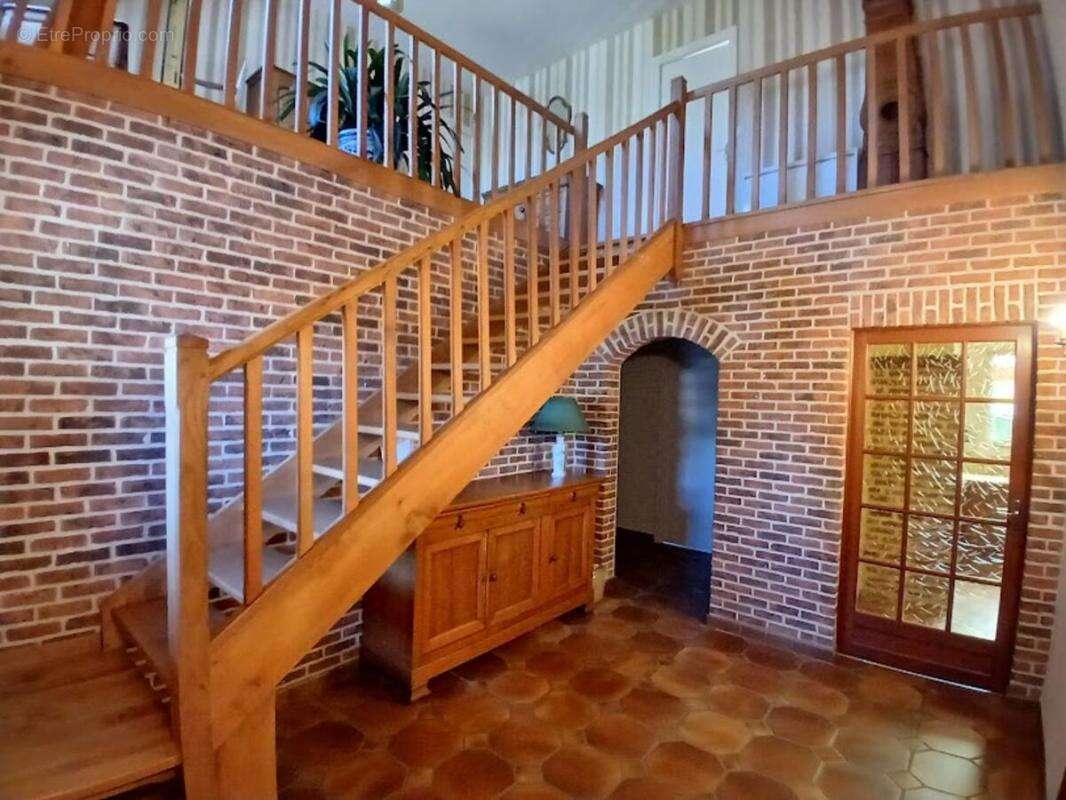 Maison à ESTREE-WAMIN