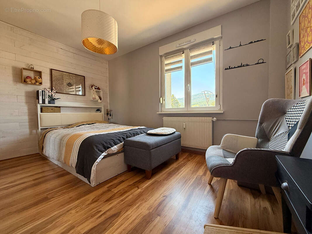 Appartement 4 pièces à Cernay : le charme au 2ème étage avec balcon ensoleillé ! - photo 7