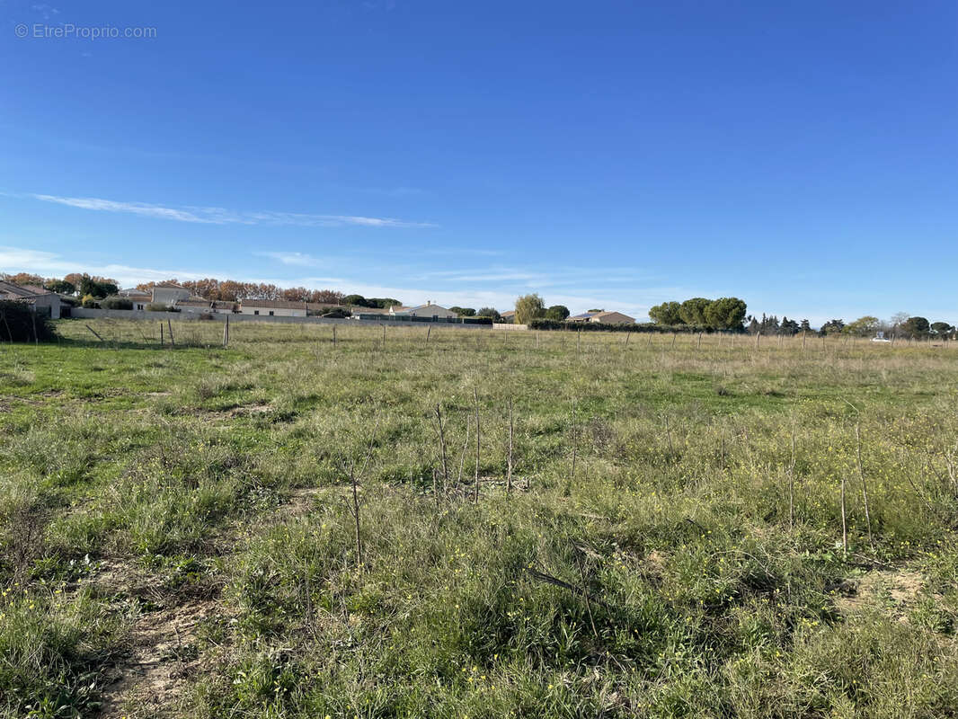 Terrain à NIMES