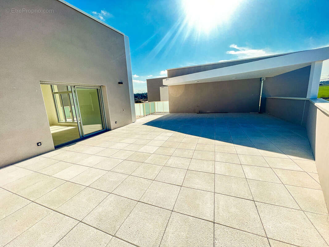 Appartement à AUZEVILLE-TOLOSANE