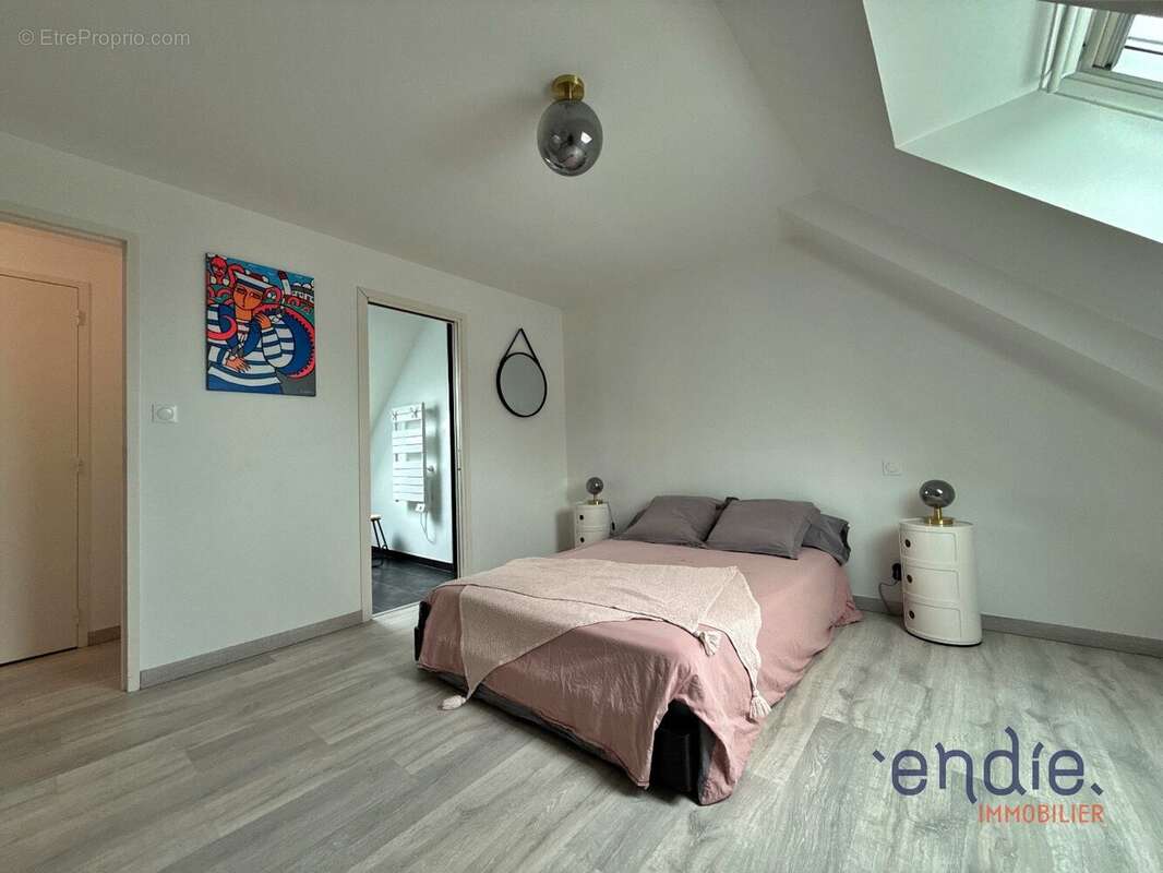 Commerce à PLONEVEZ-PORZAY