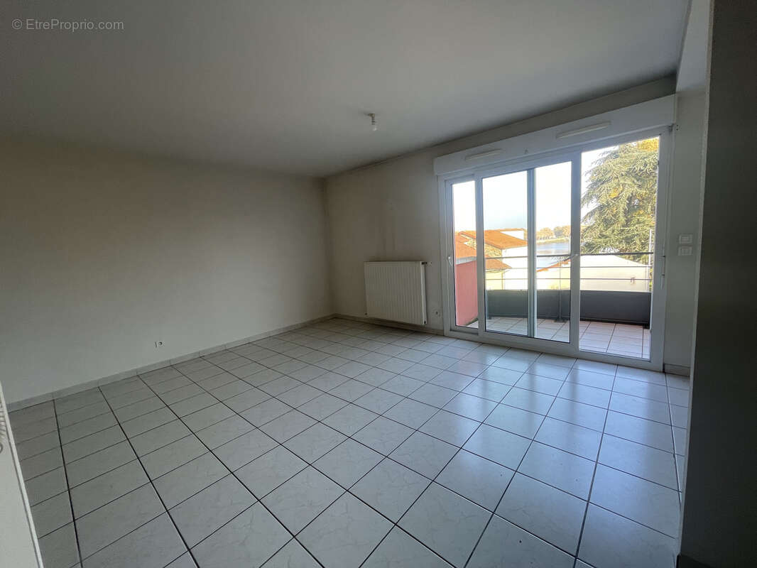 Appartement à LE COTEAU