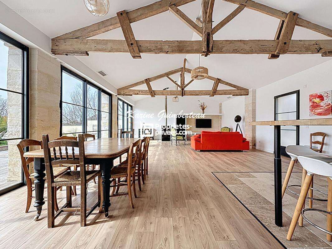 Appartement à FRONSAC