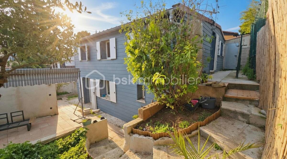 Maison à LE CASTELLET