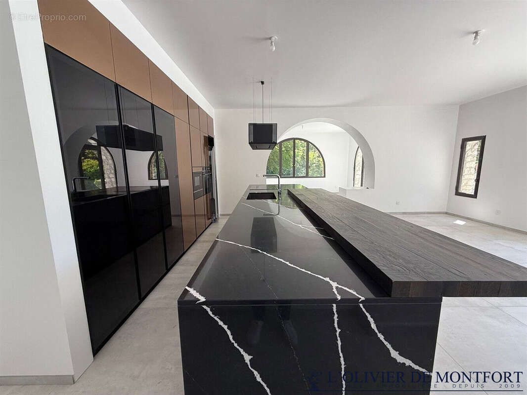 Maison Montchauvet de 395 m² - photo 7