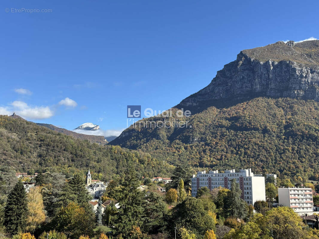 Appartement à SAINT-EGREVE