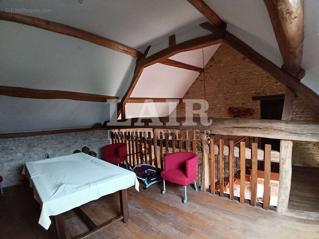 Maison à LE MELE-SUR-SARTHE