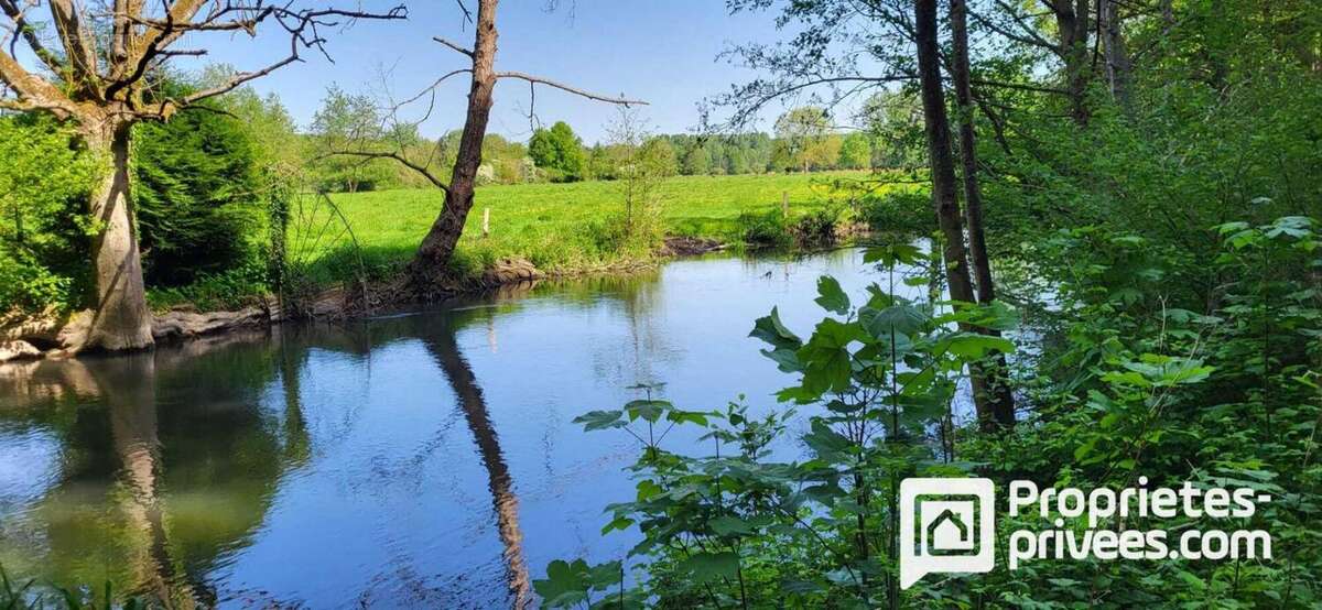 Terrain à BREUX-SUR-AVRE