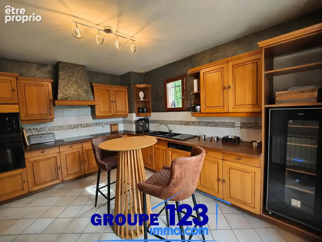 À JOIGNY   Une maison familiale qui a beaucoup à offrir - photo 6