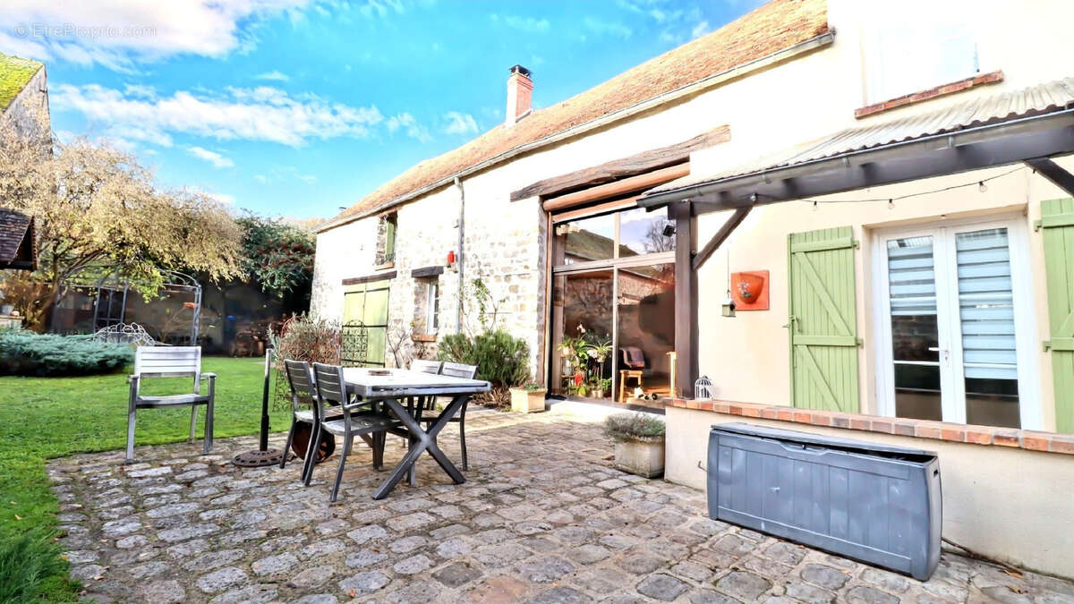 Maison à MOIGNY-SUR-ECOLE