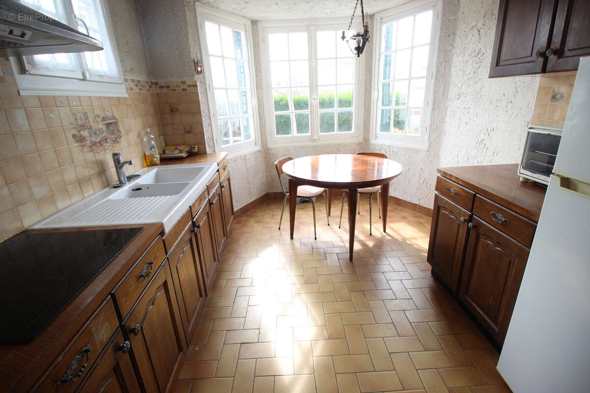 Maison à VARENNES-JARCY