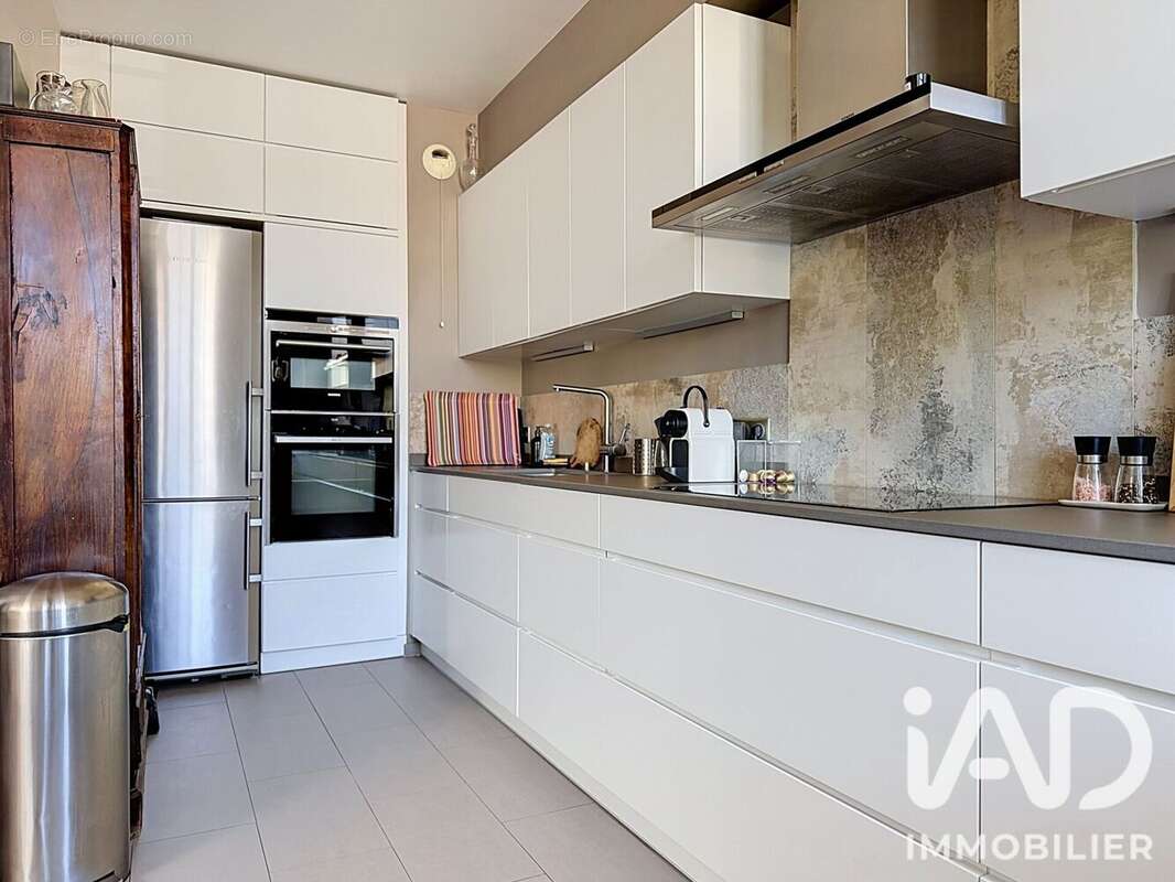 Appartement 163 m² à La Garenne-Colombes  - photo 8