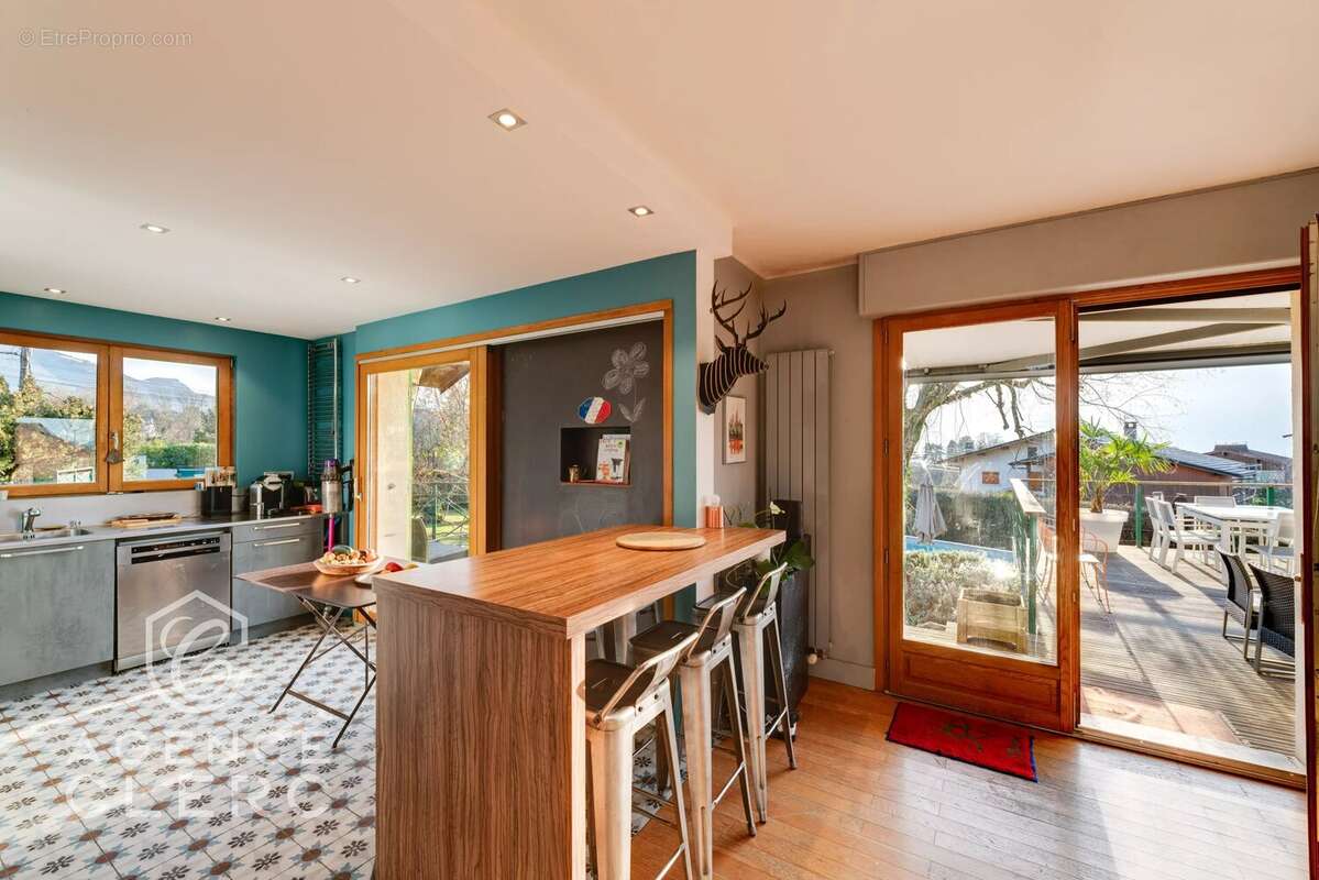 Maison à MENTHON-SAINT-BERNARD