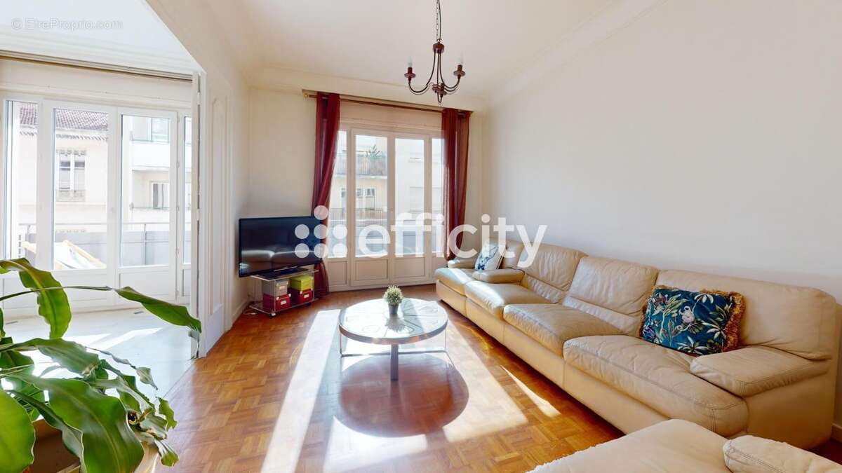 Appartement à LYON-6E