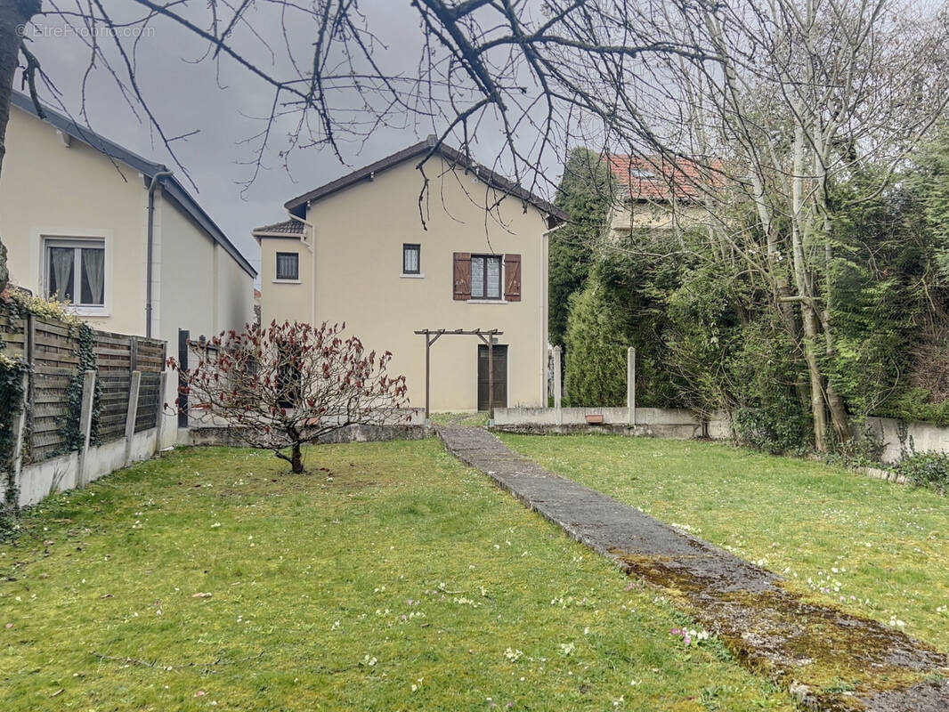 Maison à GOURNAY-SUR-MARNE