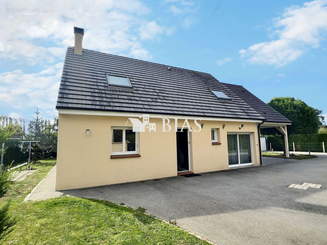 Maison à NASSANDRES