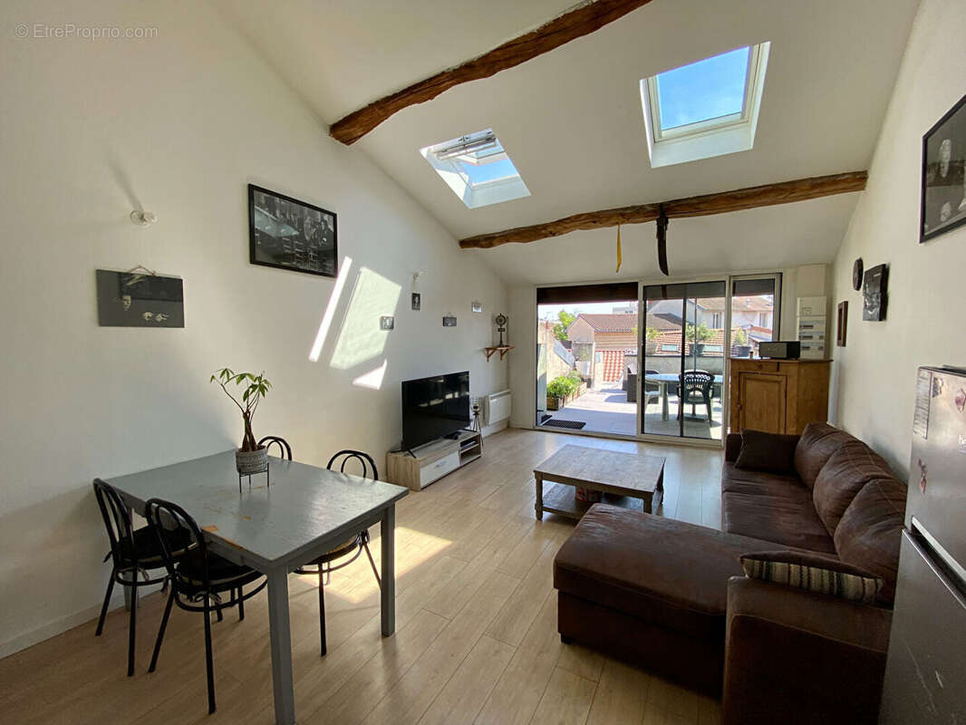 Appartement à MONTLUEL