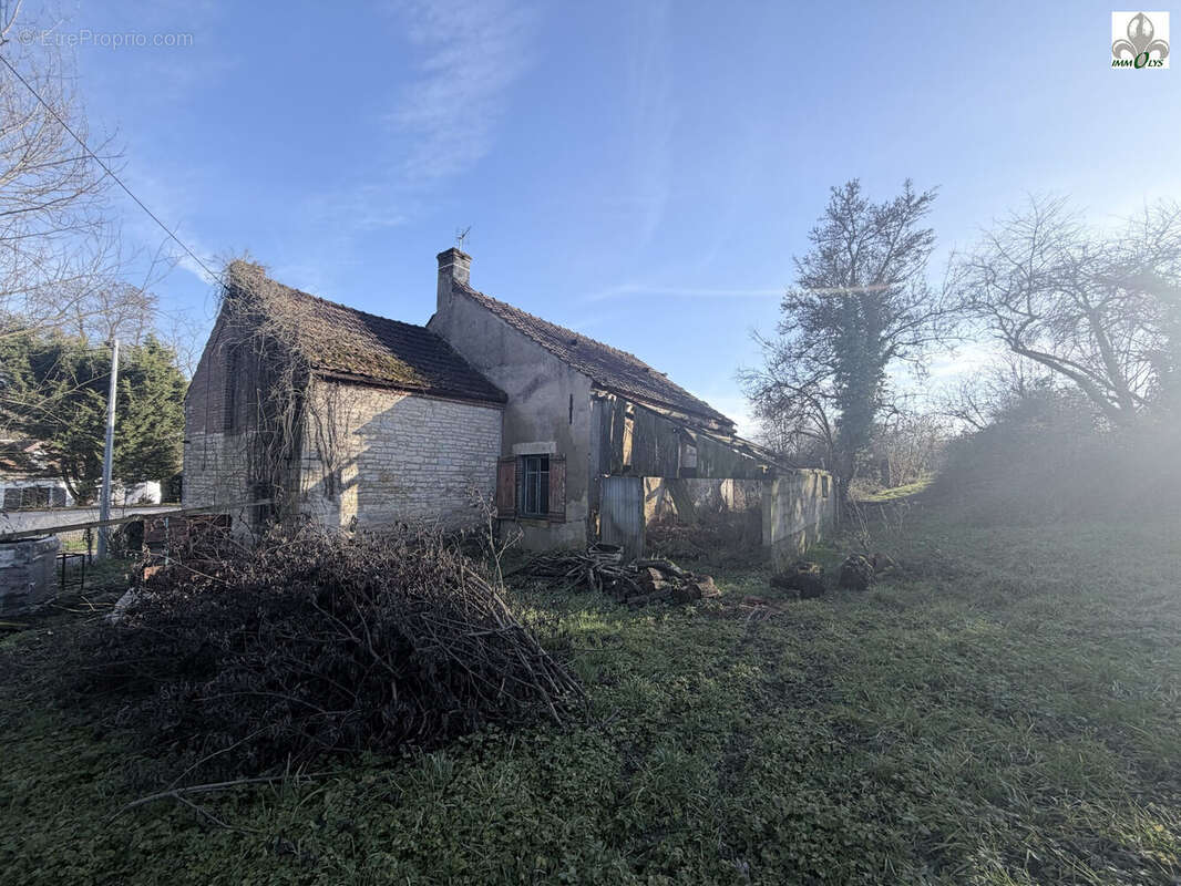 Maison à GLANON