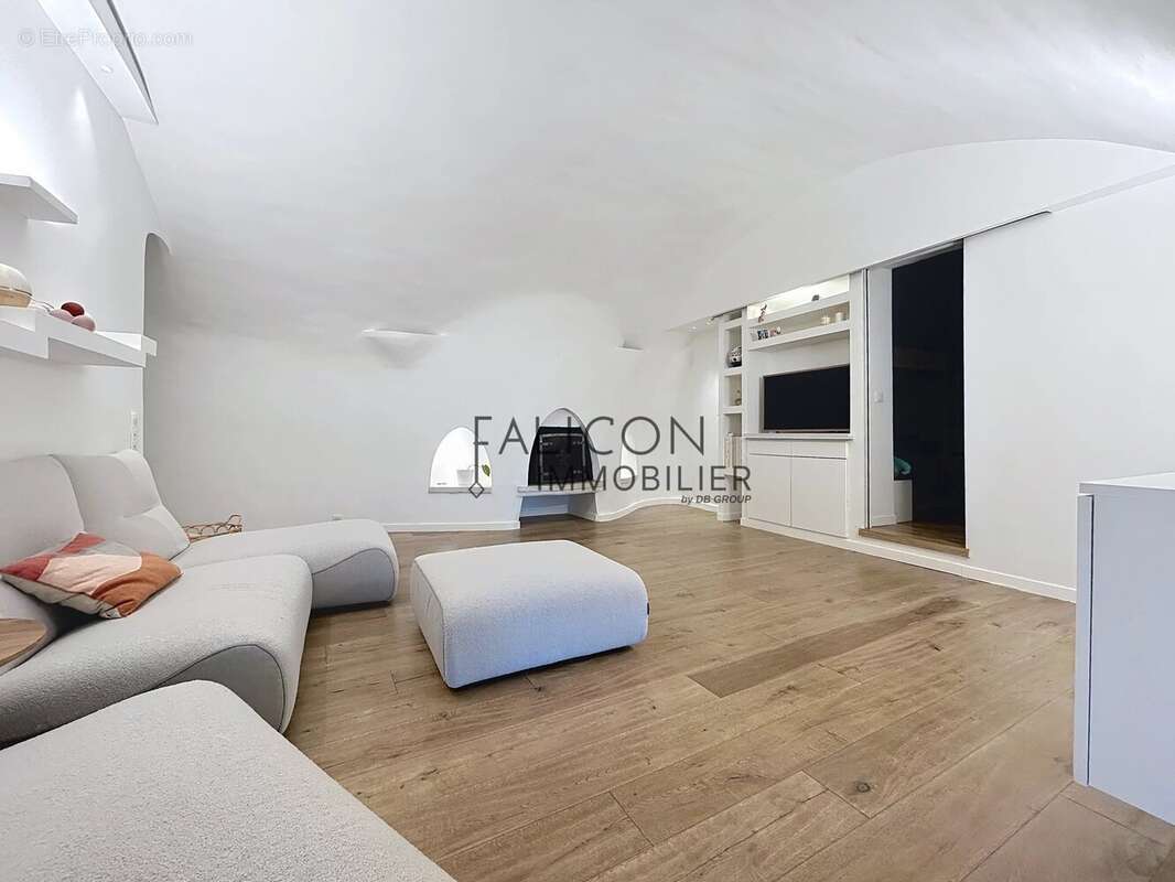 Appartement à FALICON