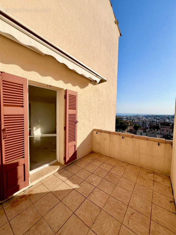 Appartement à LE CANNET