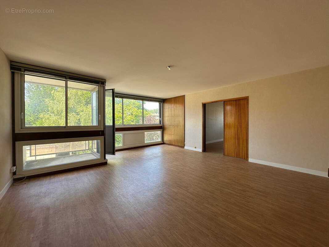 Appartement à TINQUEUX